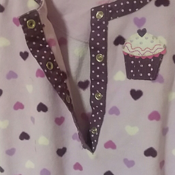 💜Light purple and hearts patterned pajamas💜 - Picture 3 of 4